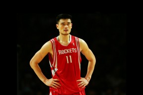 开云体育官网-孔德打出生涯之夜，拜仁狂胜塞维利亚，当铁闸成为利刃，足球的边界在哪里？