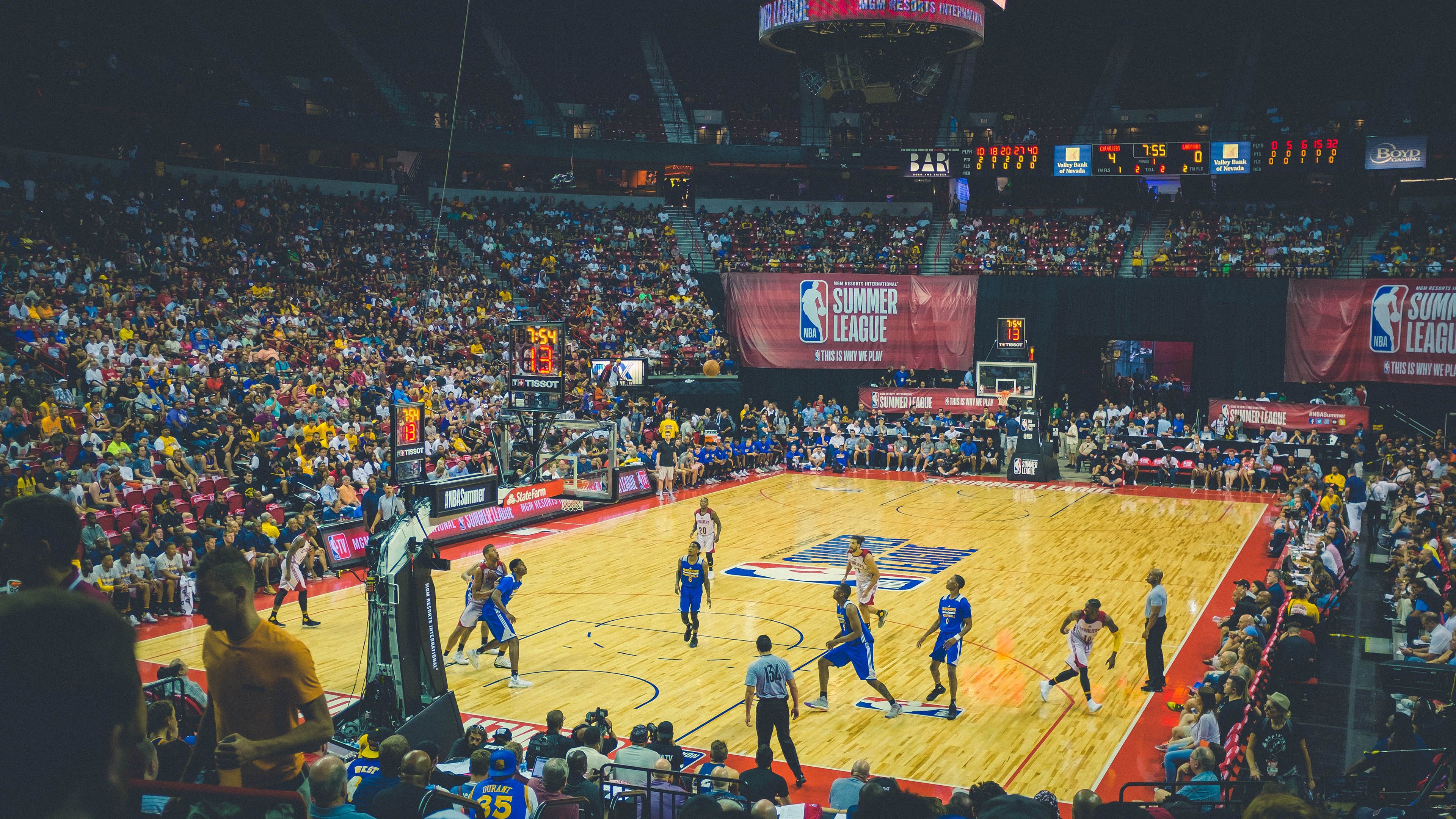 东决关键战之夜，德里赫特关键制胜，当命运在哨响前0.01秒被改写