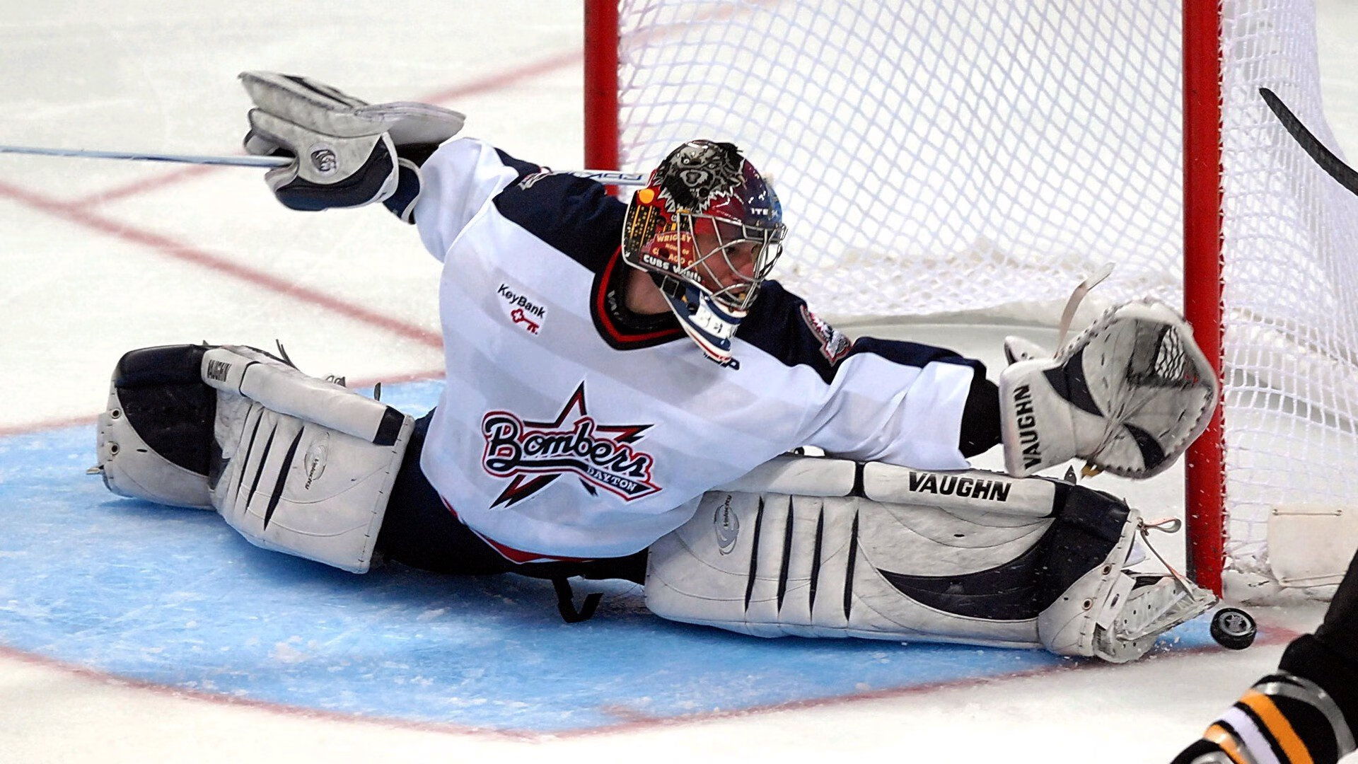 赛道与球场，当F1争冠焦点遇上老鹰带走活塞的宿命对决